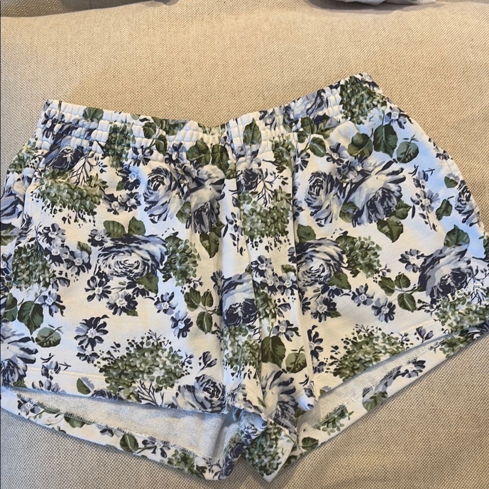 Floral Women's sweatpant lounge Shorts Levi’s